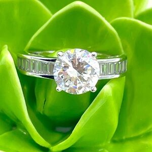 Diamonique Round Cut Solitaire w/ Emerald Cut Side Stones Ring Size 6 EUC